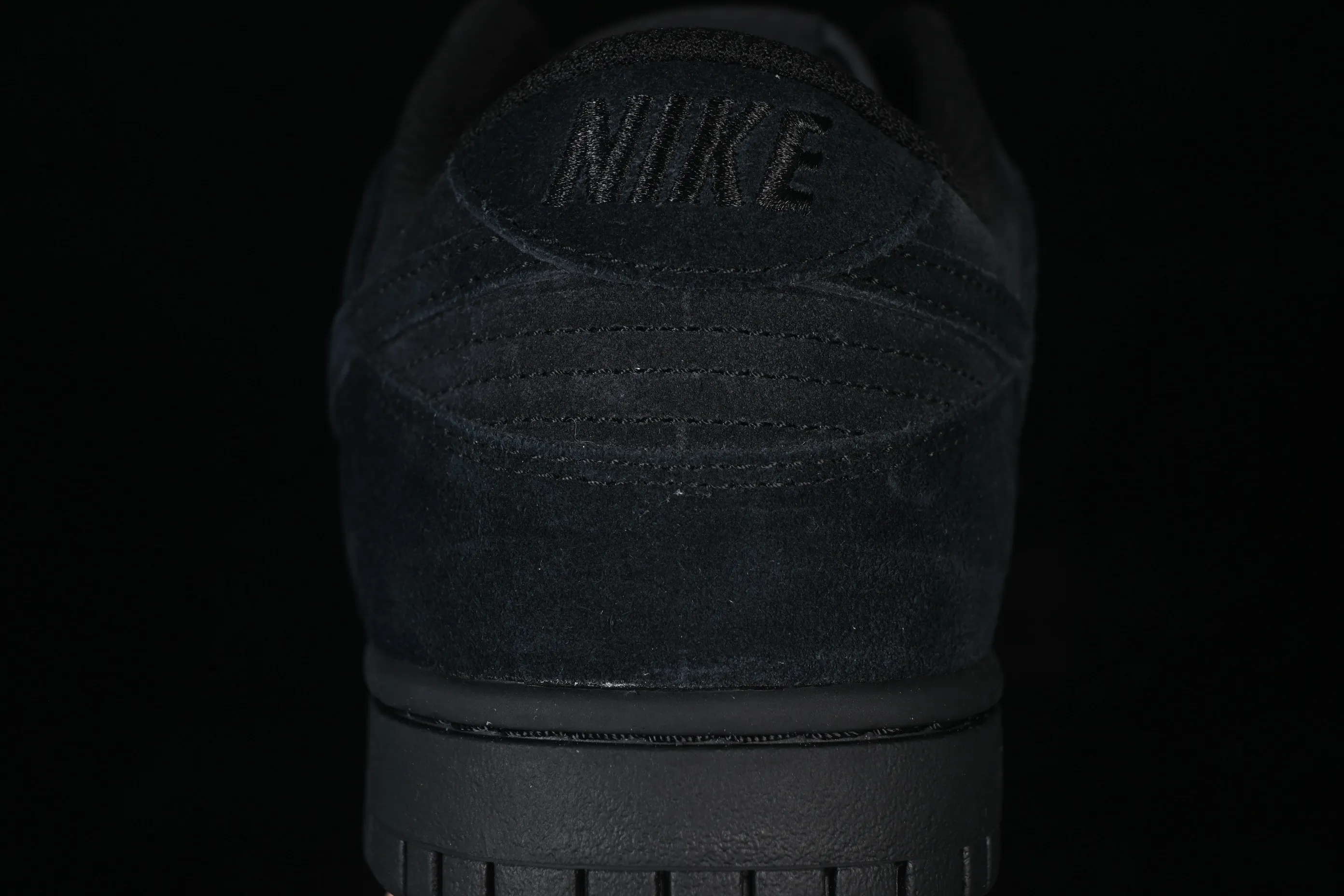 All categories Nk SB Dunk series Nk SB Dunk Low low-top sneakers Nike SB Dunk Low suede black low-top casual sneakers IB6651-001